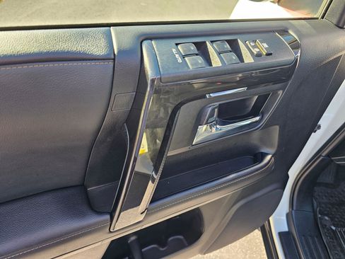 Used 2023 Toyota 4Runner 40th Anniversary SE AWD/4WD image 20