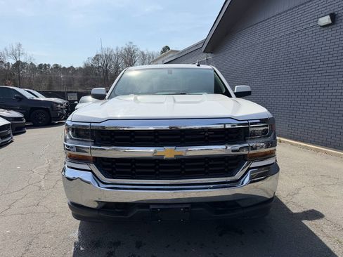 Used 2018 Chevrolet Silverado 1500 LT image 2