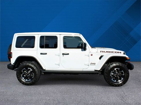 Used 2025 Jeep Wrangler Unlimited Rubicon w/ Technology Group image 10