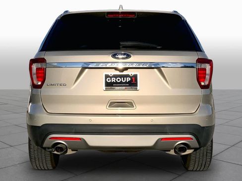 Used 2017 Ford Explorer Limited FWD image 5