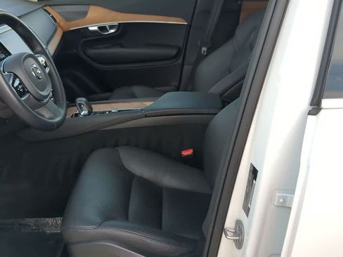 Certified 2024 Volvo XC90 B6 Plus w/ Protection Package Premier AWD/4WD image 15