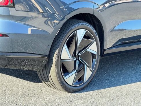 New 2025 Volvo EX90 Ultra w/ Protection Package Premier image 9