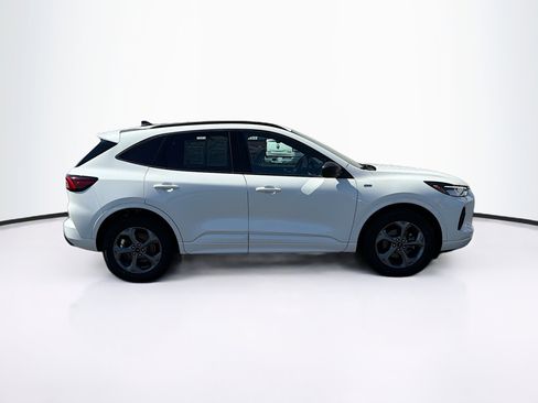 Used 2023 Ford Escape ST-Line w/ Tech Pack #1 image 9