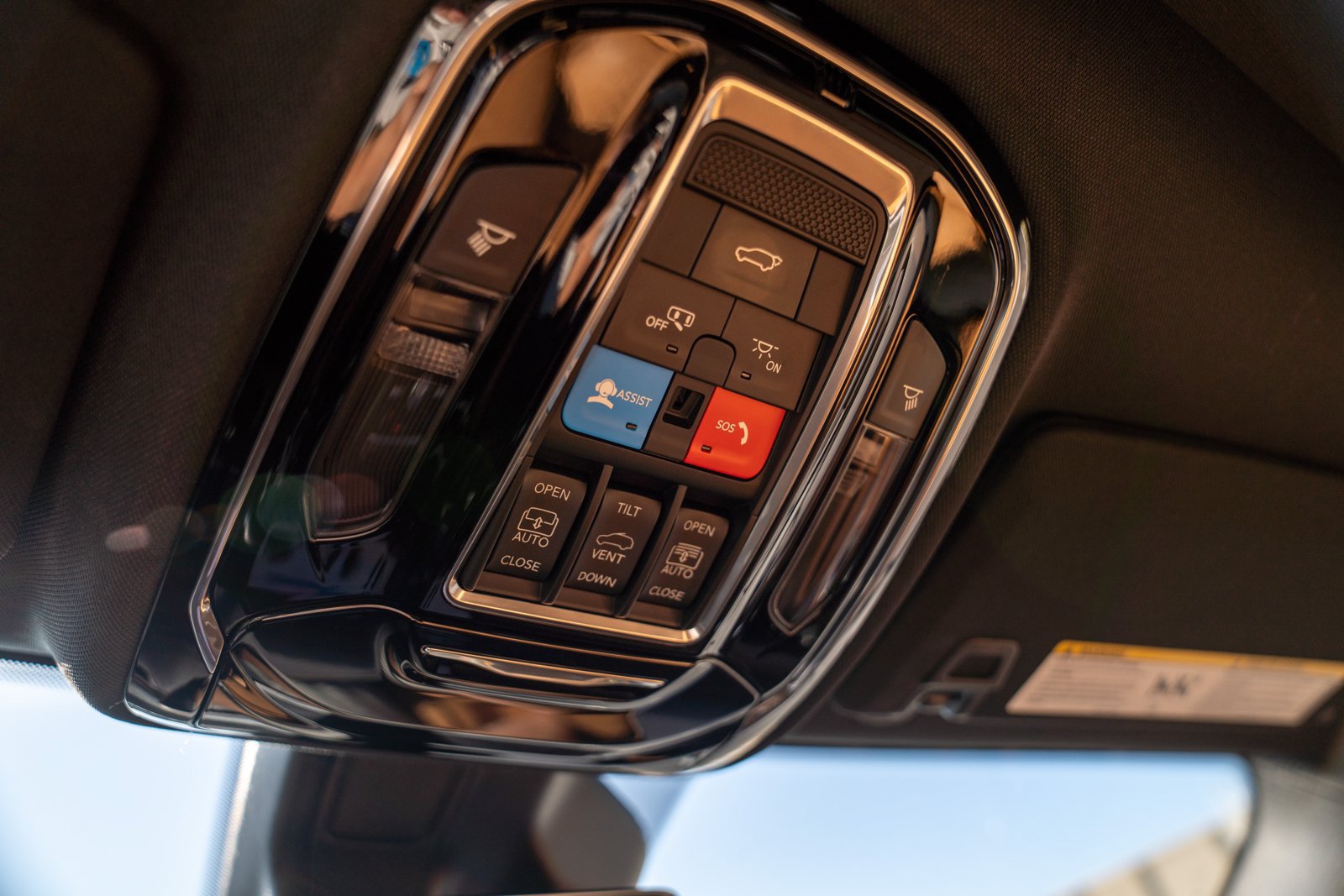 Used 2022 Jeep Grand Cherokee Summit w/ Advanced Protech Group IV AWD/4WD image 21