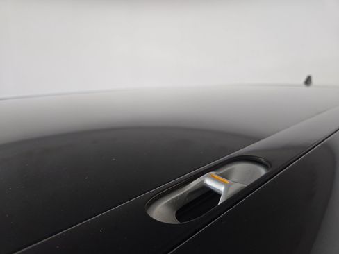 Used 2025 Rivian R1S Adventure AWD/4WD image 13