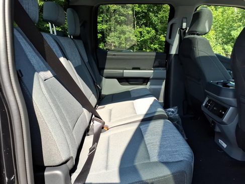 New 2026 Ford F250 XLT w/ XLT Premium Package AWD/4WD image 15