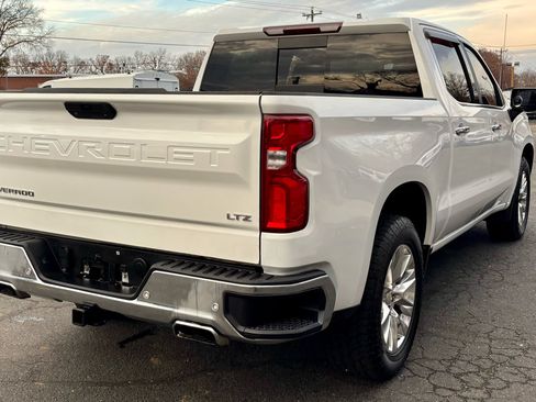 Used 2019 Chevrolet Silverado 1500 LTZ w/ LTZ Premium Package image 6