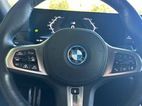 Used 2023 BMW i4 eDrive40 w/ M Sport Package RWD image 28