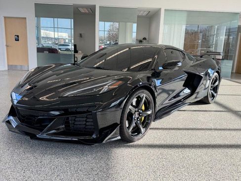 Used 2023 Chevrolet Corvette Z06 w/ Engine Appearance Package image 7