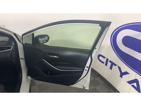 Used 2020 Toyota Corolla SE image 39