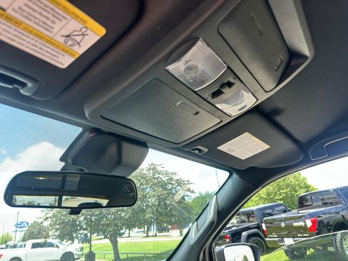 Used 2022 Nissan Frontier PRO-4X AWD/4WD image 29