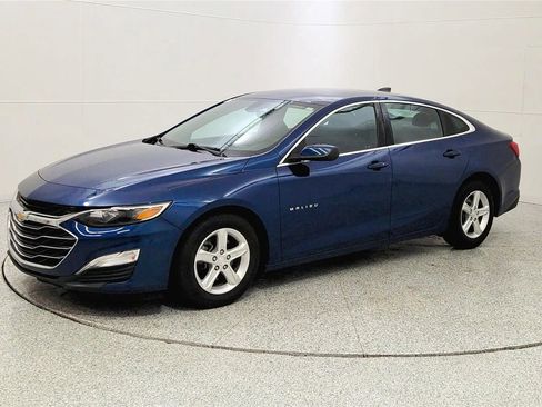 Used 2019 Chevrolet Malibu LS w/ Driver Confidence Package image 3