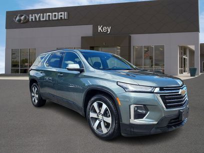Used 2023 Chevrolet Traverse LT w/ LT Premium Package