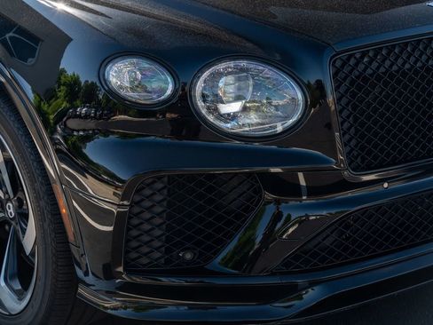 Used 2022 Bentley Bentayga AWD/4WD image 9