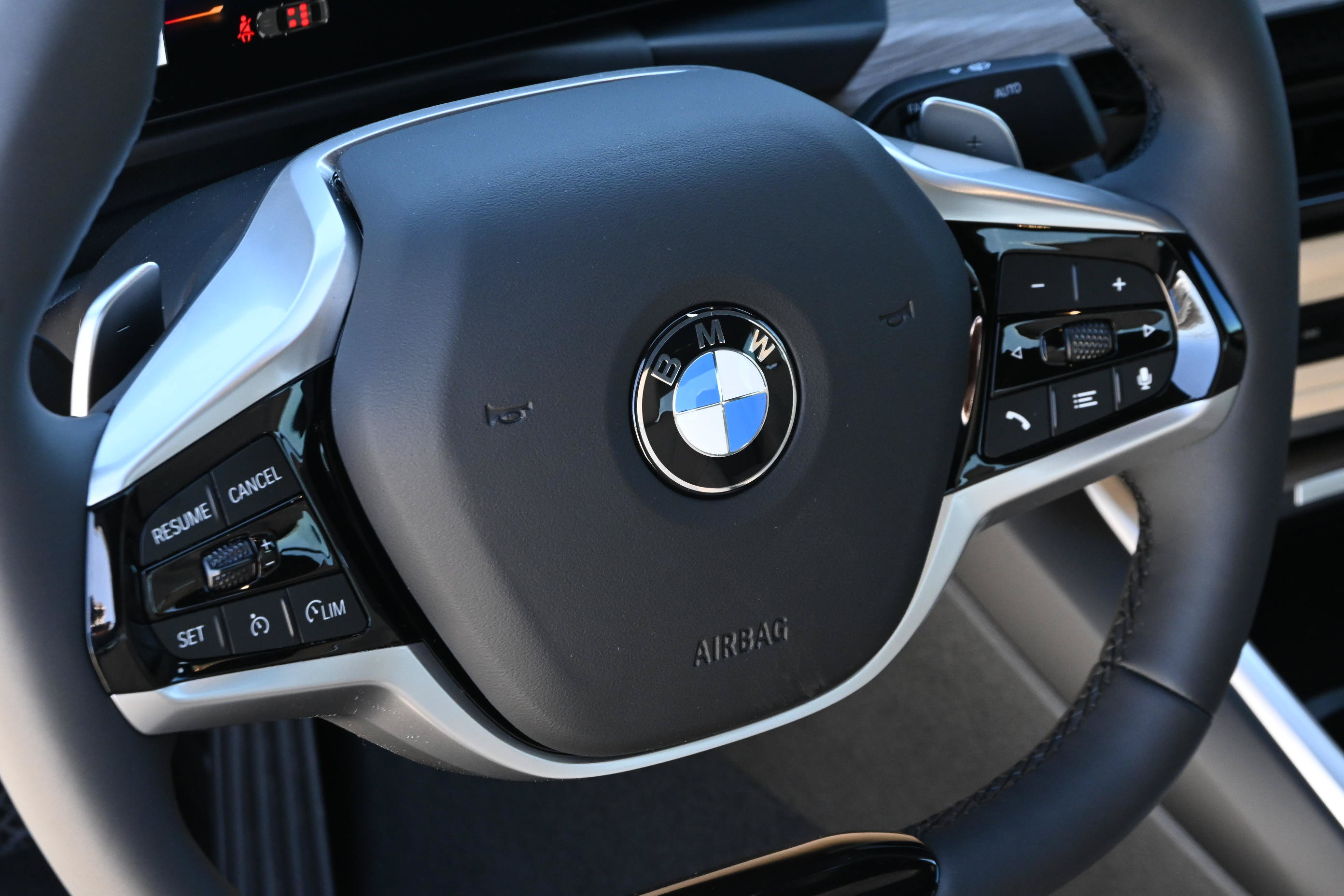 Used 2026 BMW 330i Sedan w/ Premium Package RWD image 18