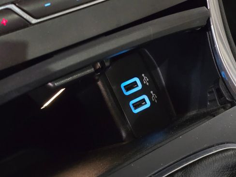 Used 2016 Ford Edge Titanium w/ Equipment Group 302A image 32