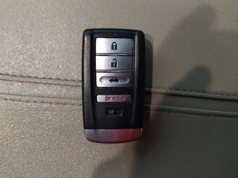 Used 2016 Acura TLX w/ Technology Package image 32