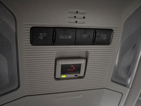 Certified 2025 Toyota RAV4 LE AWD/4WD image 16