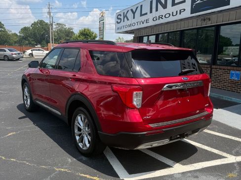 Used 2021 Ford Explorer XLT w/ Equipment Group 202A AWD/4WD image 7