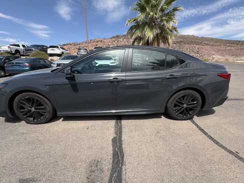 Used 2025 Toyota Camry SE FWD image 2