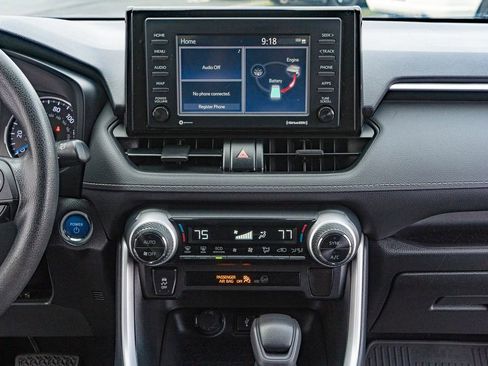 Used 2021 Toyota RAV4 XLE w/ Convenience Package image 22