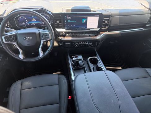Certified 2024 Chevrolet Silverado 1500 RST w/ Convenience Package II AWD/4WD image 17