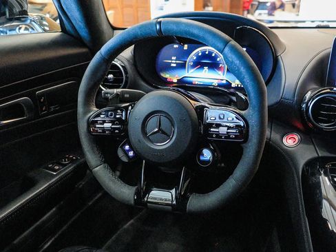 Used 2020 Mercedes-Benz AMG GT R image 17