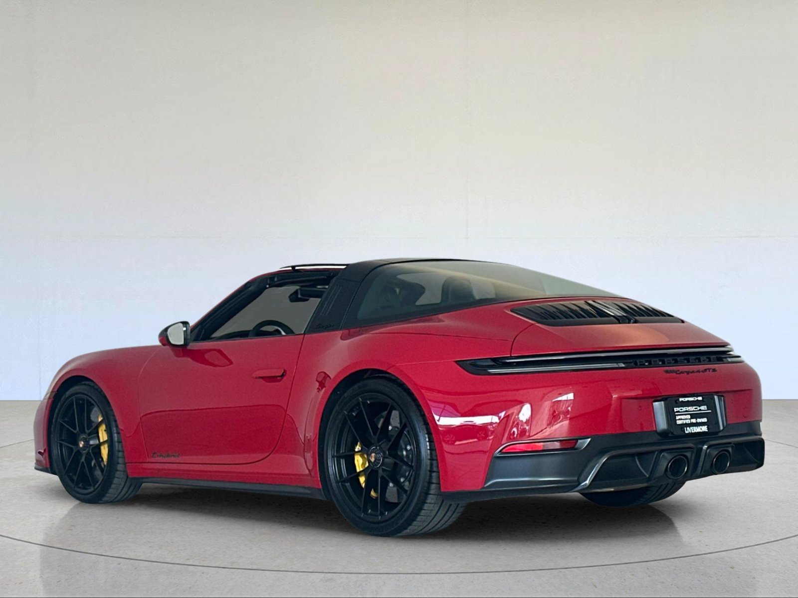 Certified 2026 Porsche 911 Targa 4 GTS AWD/4WD image 3