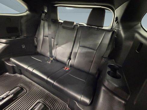 Used 2023 Toyota Highlander XSE AWD/4WD image 23