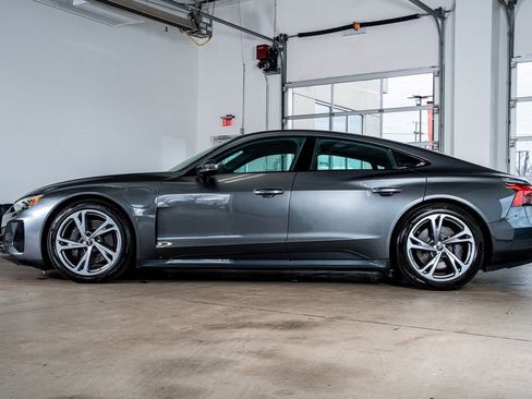 Used 2022 Audi e-tron GT Premium Plus image 8