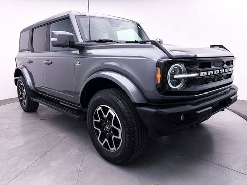 Used 2023 Ford Bronco Outer Banks AWD/4WD image 9