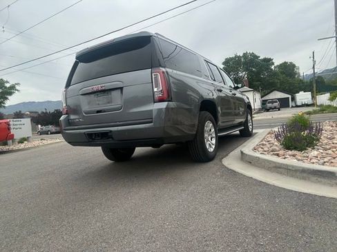 Used 2020 GMC Yukon XL SLT AWD/4WD image 4
