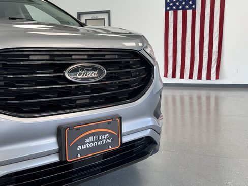 Used 2022 Ford Edge SE w/ Black Appearance Package AWD/4WD image 11
