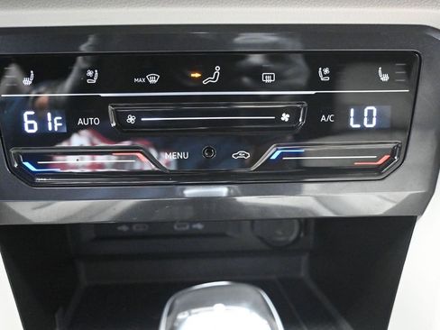 Used 2022 Volkswagen Tiguan SEL R-Line image 22