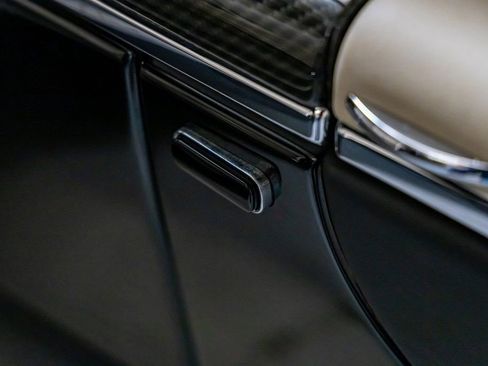 Used 2009 Maybach 62 S RWD image 91