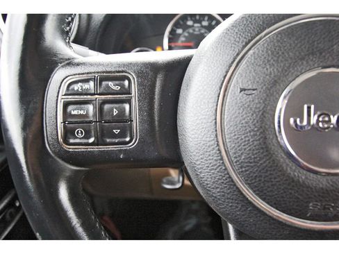 Used 2014 Jeep Wrangler Unlimited Sahara w/ Max Tow Package AWD/4WD image 13