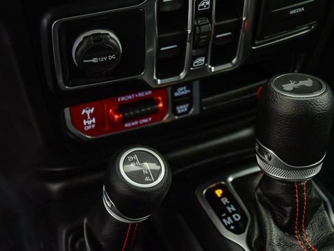 Used 2022 Jeep Wrangler Unlimited Rubicon image 26