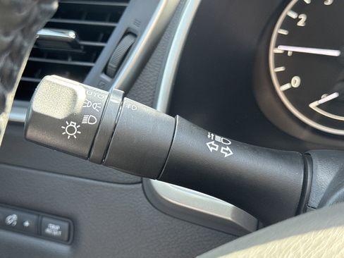 Used 2024 Nissan Murano Platinum w/ Cargo Package image 16