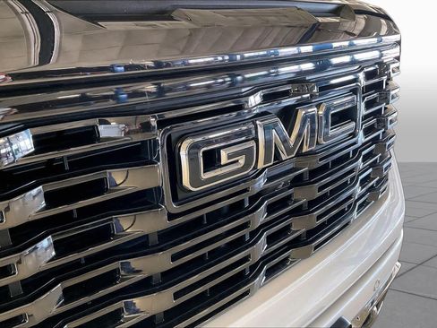 Used 2023 GMC Sierra 1500 Denali Ultimate AWD/4WD image 30