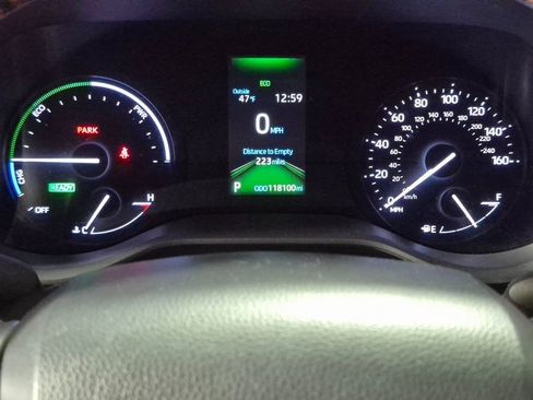 Used 2021 Toyota Sienna XSE image 12