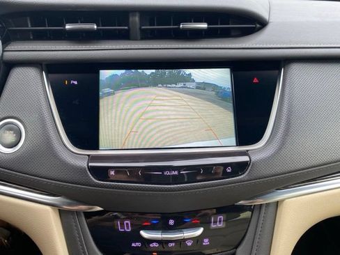 Used 2019 Cadillac XT5 FWD image 20