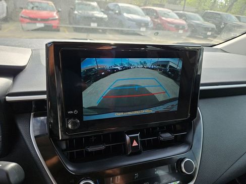 Used 2025 Toyota Corolla LE FWD image 22
