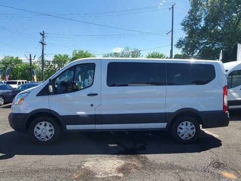 Used 2015 Ford Transit 150 XLT RWD image 2