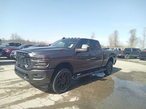 New 2026 RAM 2500 Big Horn AWD/4WD image 9