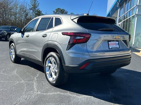 New 2026 Chevrolet Trax LS w/ LS Convenience Package image 7