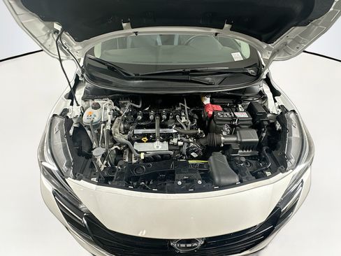 Used 2025 Nissan Versa SV FWD image 31