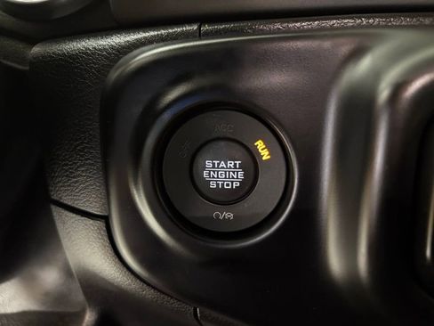 Used 2021 Jeep Gladiator Sport AWD/4WD image 22