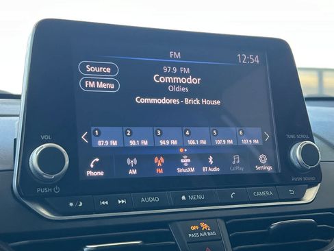 Used 2023 Nissan Altima 2.5 SV FWD image 21