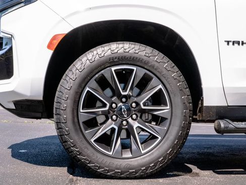 Certified 2021 Chevrolet Tahoe Z71 w/ Z71 Off-Road Package AWD/4WD image 10