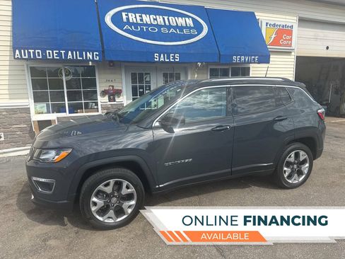 Used 2018 Jeep Compass Limited w/ Navigation Group AWD/4WD image 1